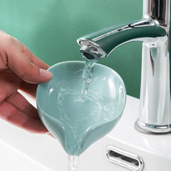 Leaf-Shape Self Draining Soap Dish Holder